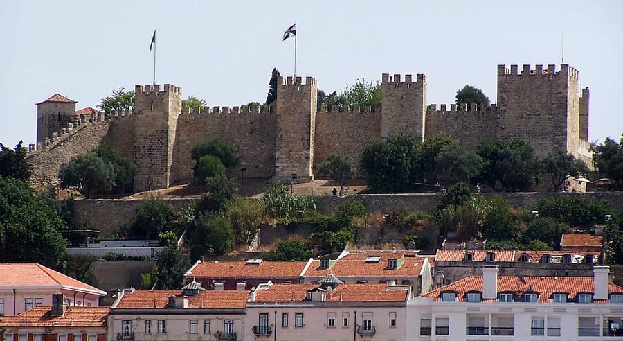 São Jorge Castle overlooking Lisbon's Old Town
